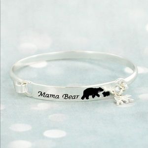 🌼 SALE 🌼 ........... MAMA BEAR BRACELET